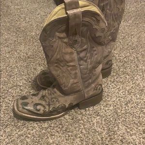 Corral boots